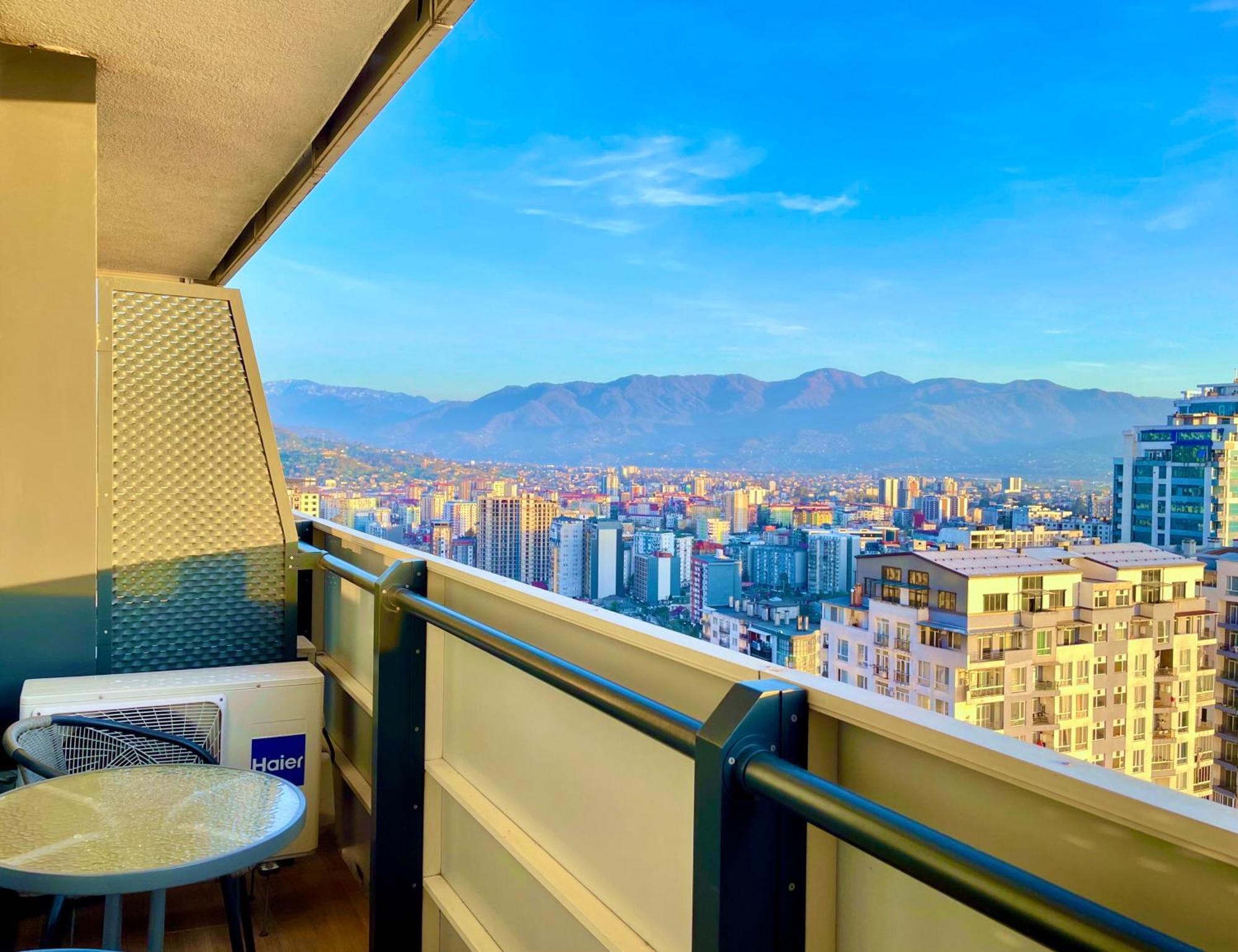 Sky Apartments Batumi Exterior photo